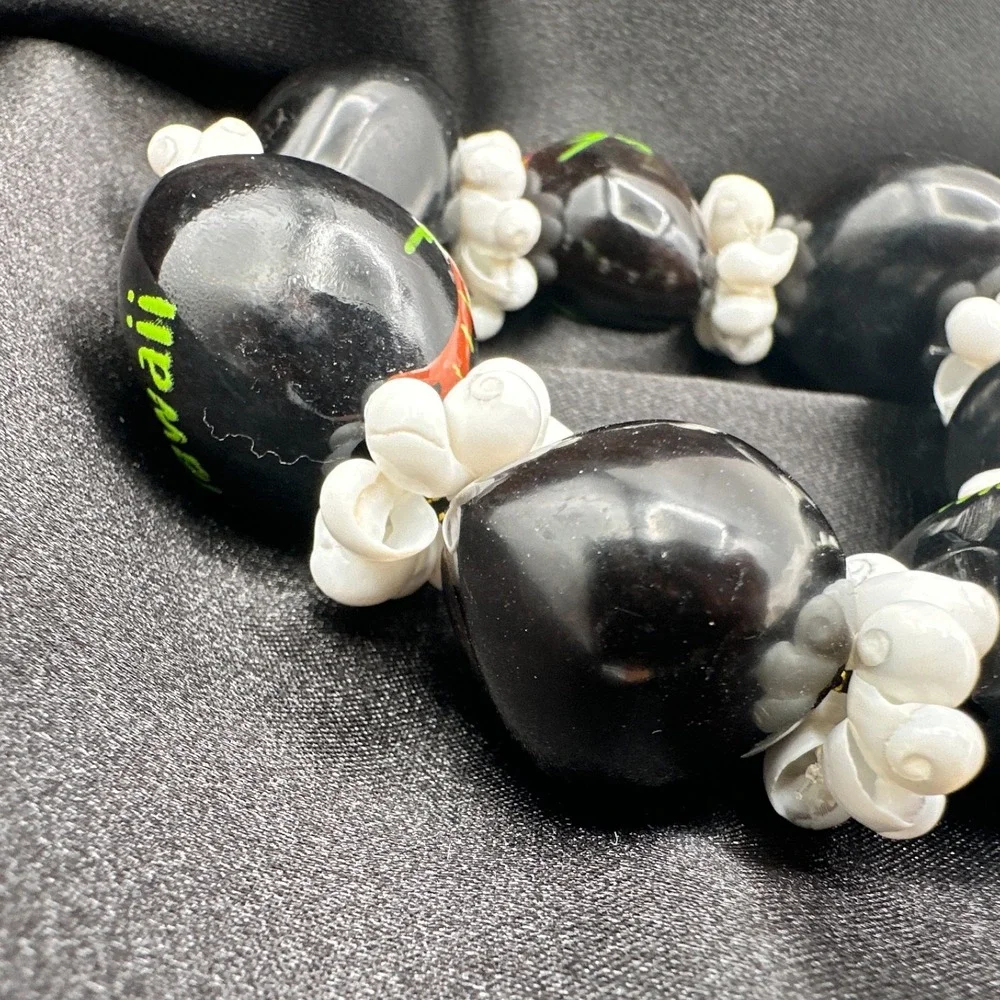 Vintage 90s Hawaii Kukui Nut Shell Bracelet Boho Tropical Luau Beach Jewelry